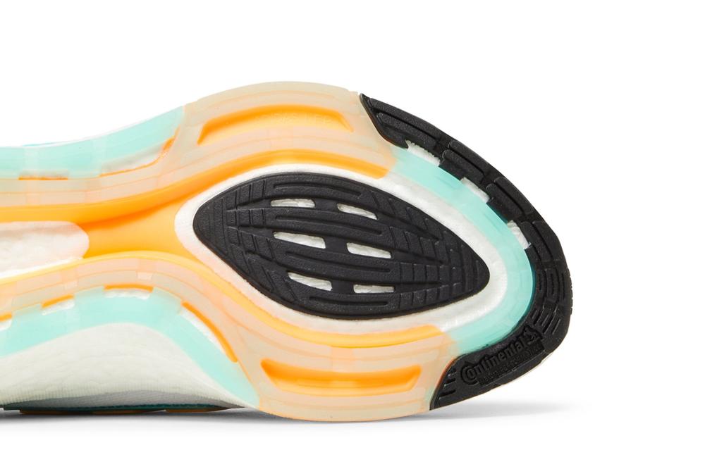 UltraBoost 22 'White Mint Rush'