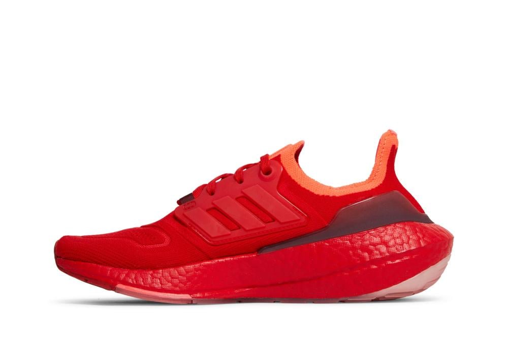 UltraBoost 22 'Vivid Red'