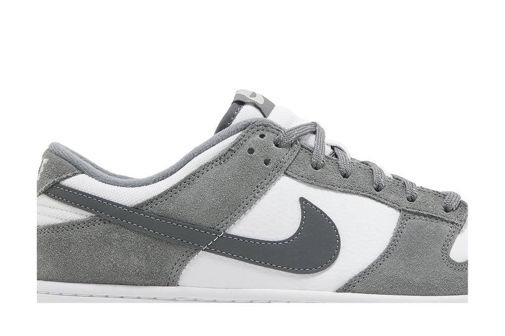 Dunk Low 'Smoke Grey Gum'