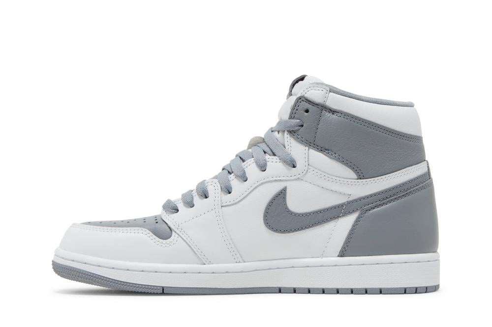 Air Jordan 1 Retro High OG 'Stealth'