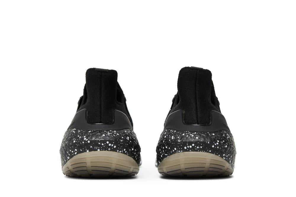 UltraBoost 22 'Black White Speckled'