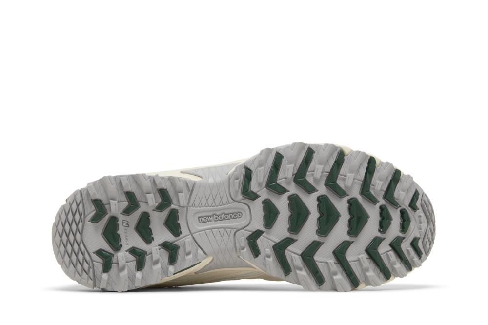 610 'Angora Nightwatch Green'