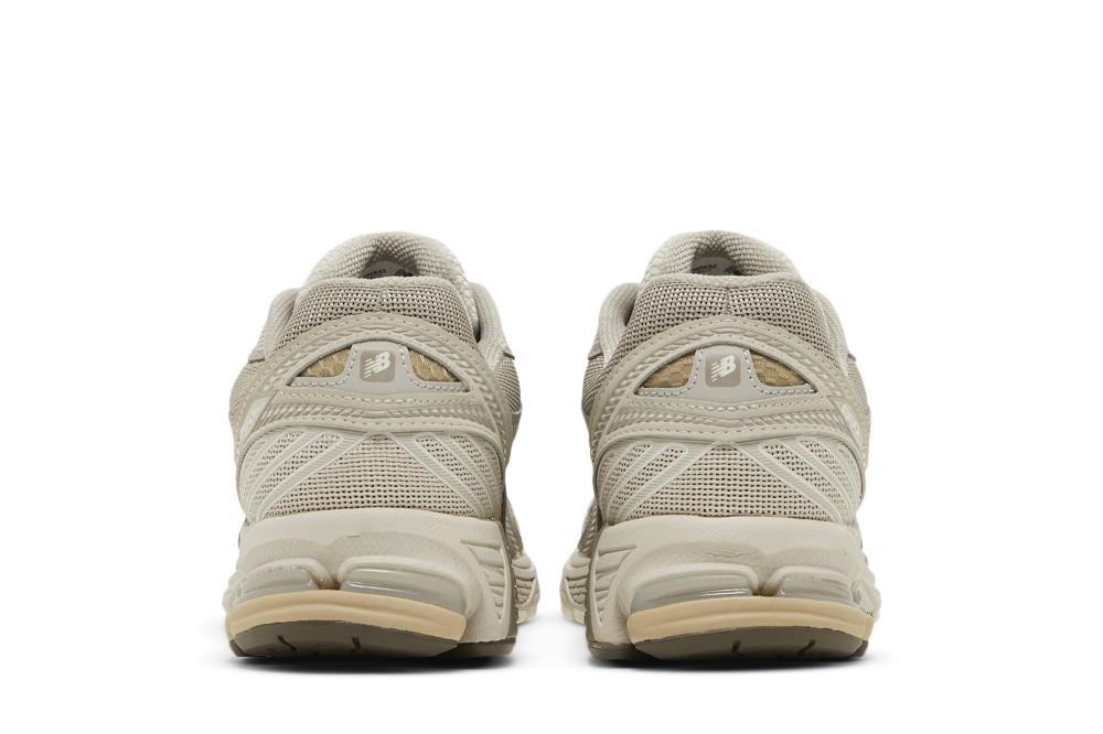 860v2 'Timberwolf Moonbeam'
