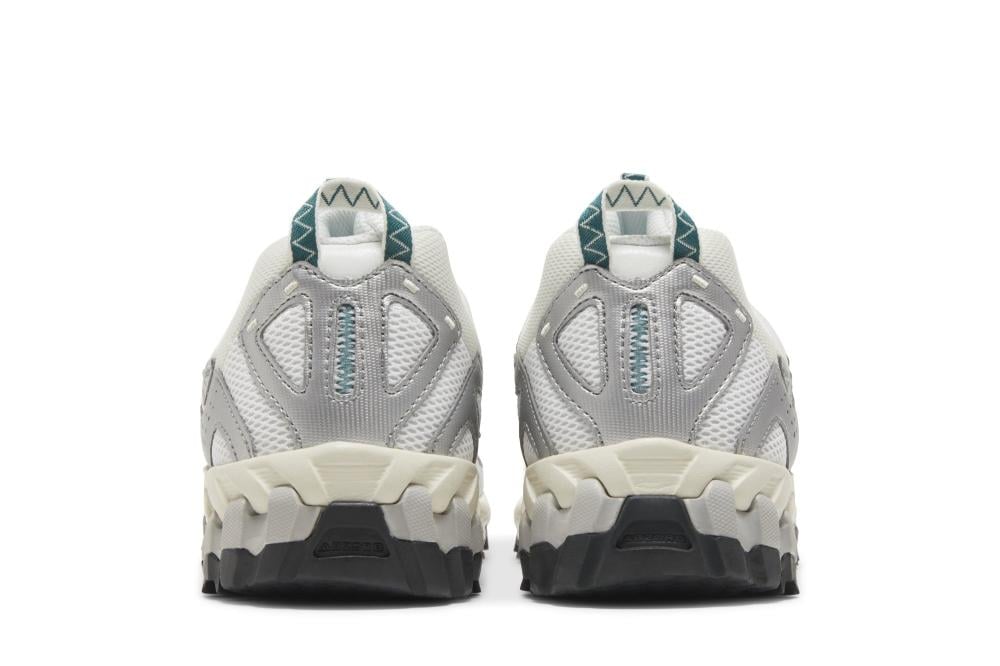 610 'Silver Reflection'
