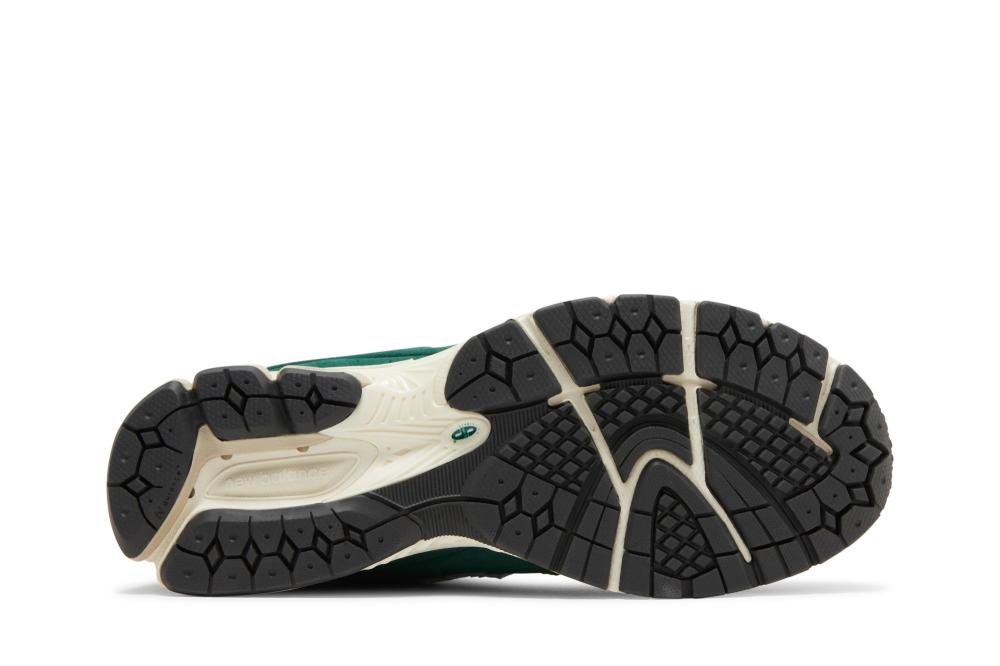 2002R 'Suede Pack - Forest Green'