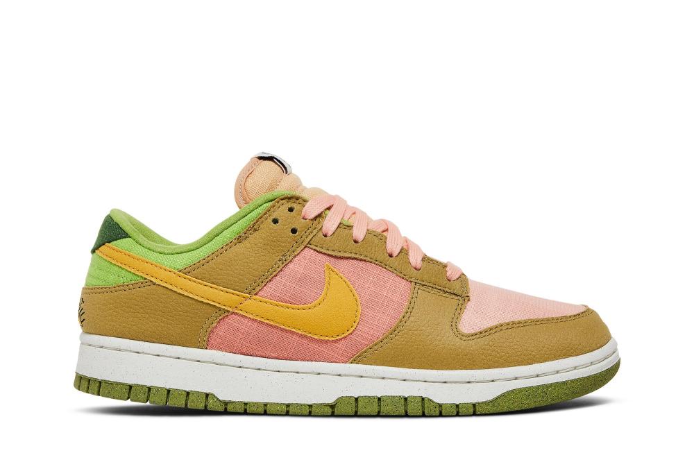 Dunk Low 'Sun Club - Arctic Orange Sanded Gold'