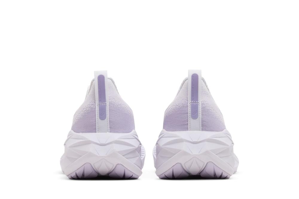Wmns Novablast 4 'Lilac Hint'