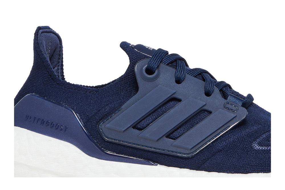 Wmns UltraBoost 22 'Collegiate Navy'