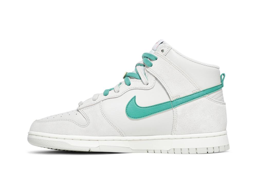 Dunk High SE GS 'First Use Pack - Green Noise'