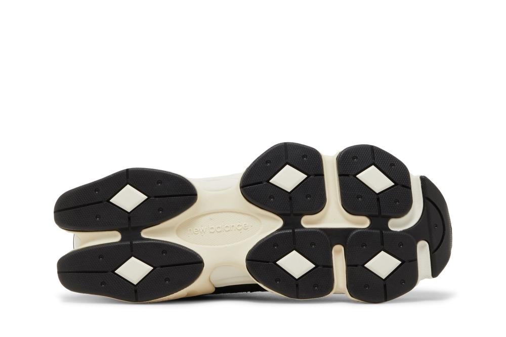 9060 'Black White'