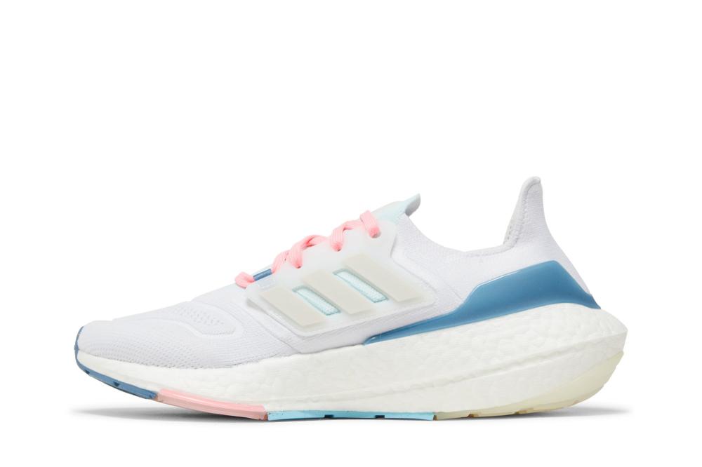 Wmns UltraBoost 22 'White Almost Blue'