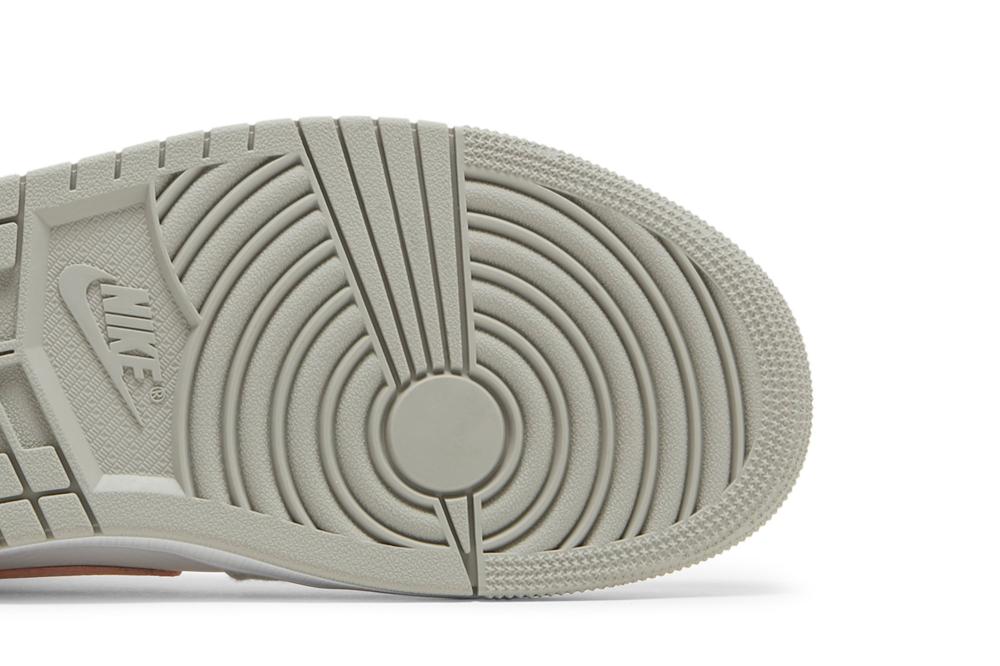 Wmns Air Jordan 1 Mid SE 'Light Iron Ore'