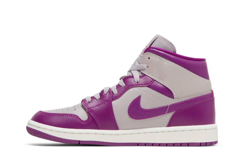 Wmns Air Jordan 1 Mid 'Magenta'