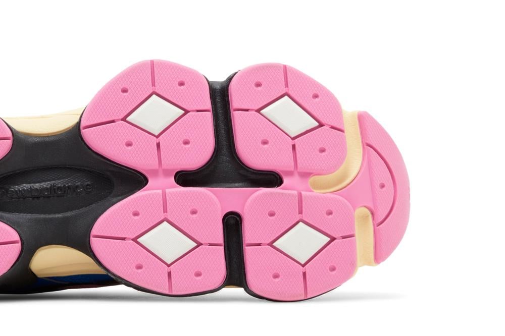 9060 'Blue Oasis Real Pink'