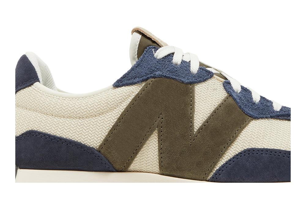 327 'Beige Navy'