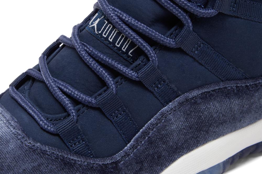 Wmns Air Jordan 11 Retro 'Midnight Navy Velvet'