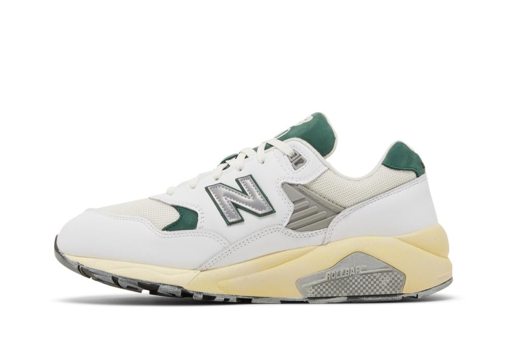 580 'White Nightwatch Green'