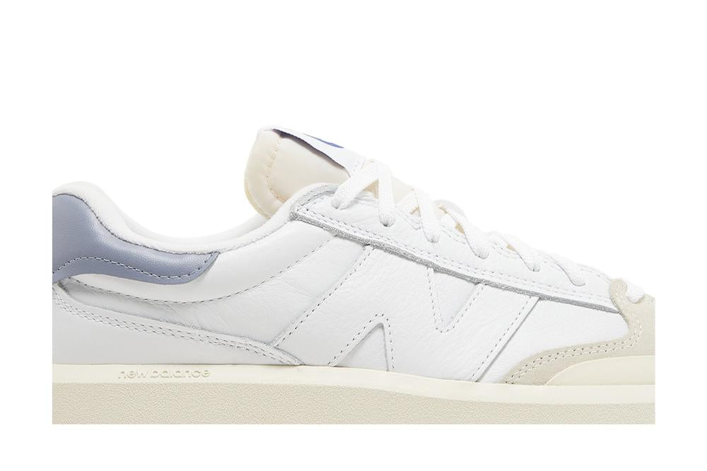 CT302 'White Reflection'