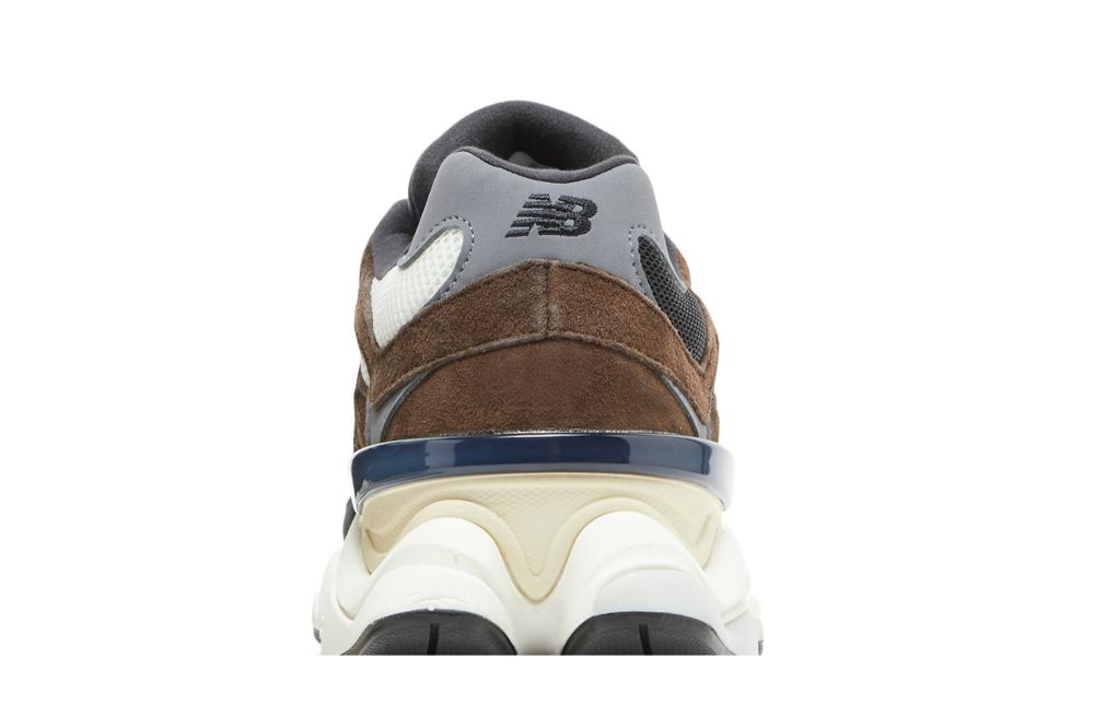9060 'Brown Black'