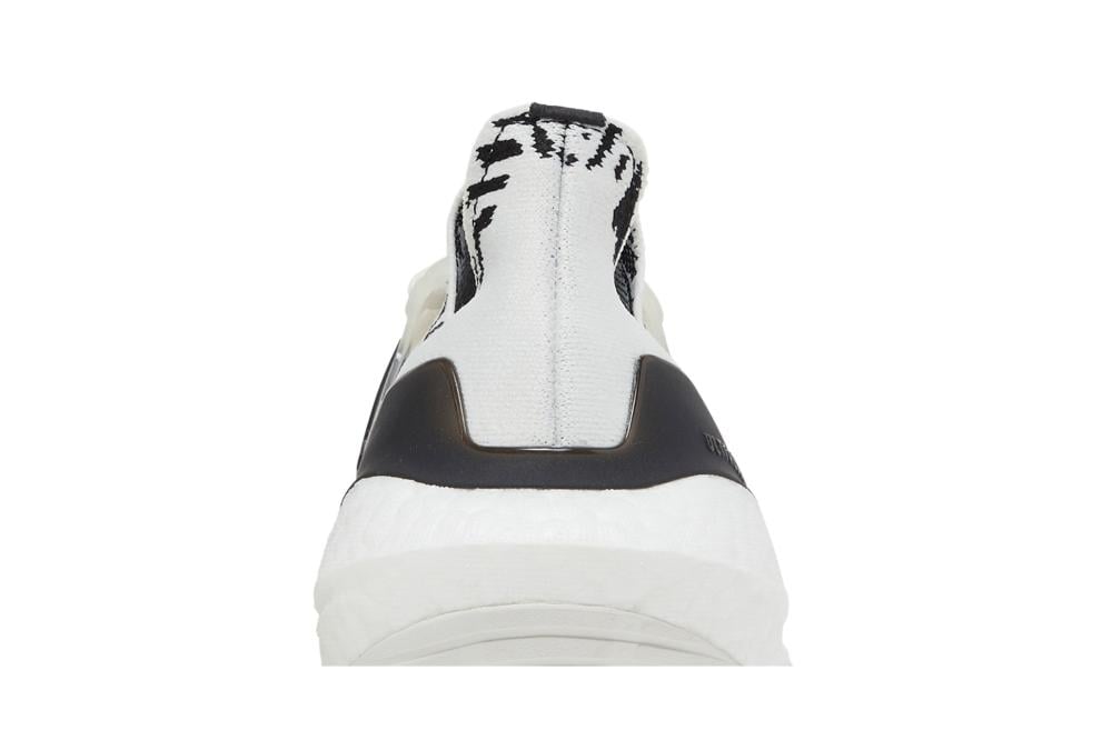 UltraBoost 22 'Non Dyed Zebra'