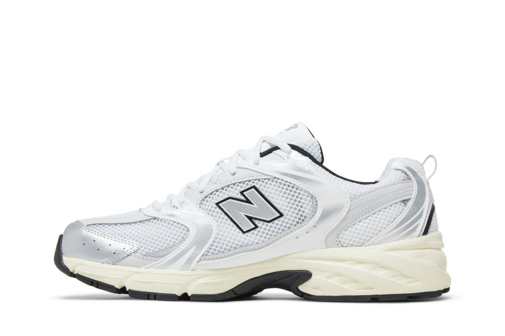 530 'White Metallic Silver'