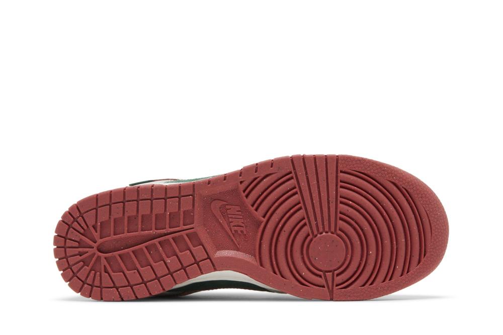 Wmns Dunk Low SE 'All Petals United'