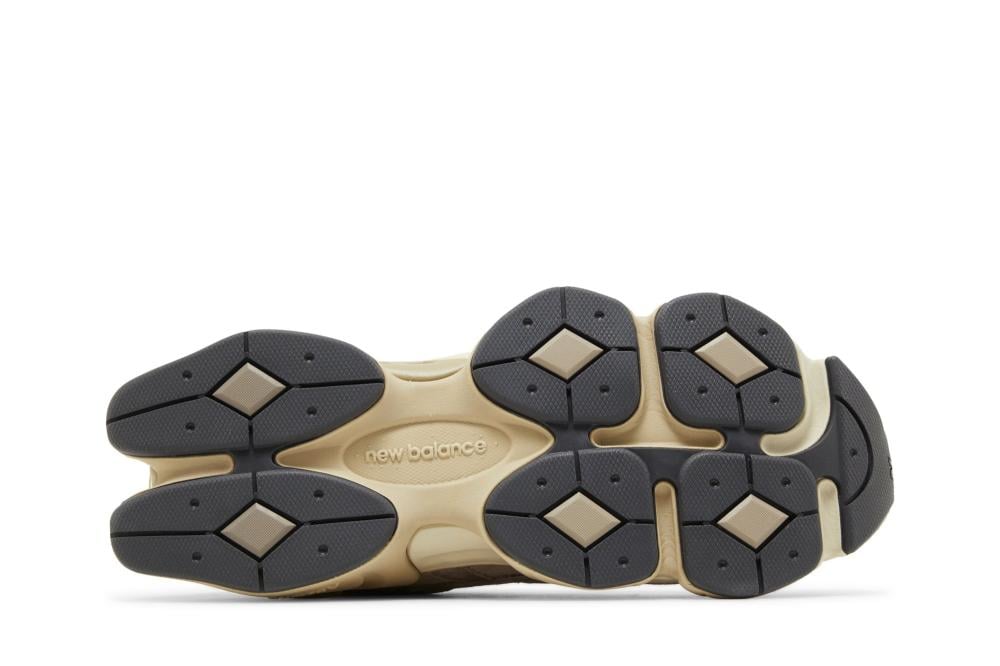 9060 'Driftwood Castlerock'