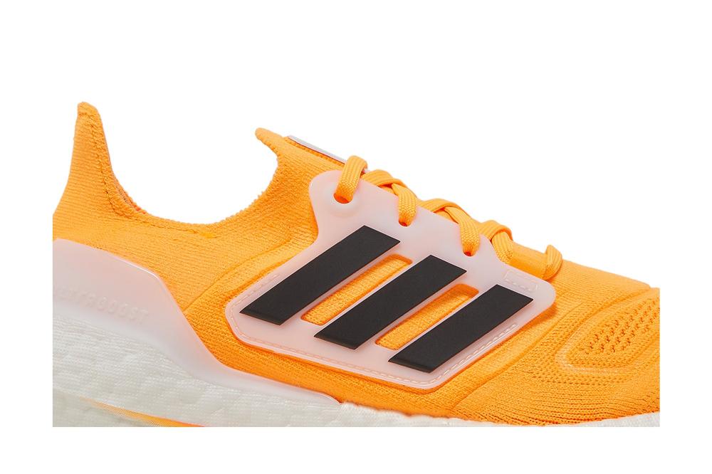 UltraBoost 22 'Flash Orange'