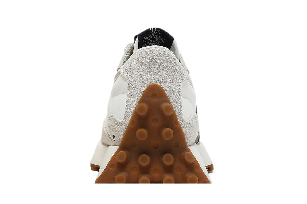 Wmns 327 'Moonbeam Outerspace'
