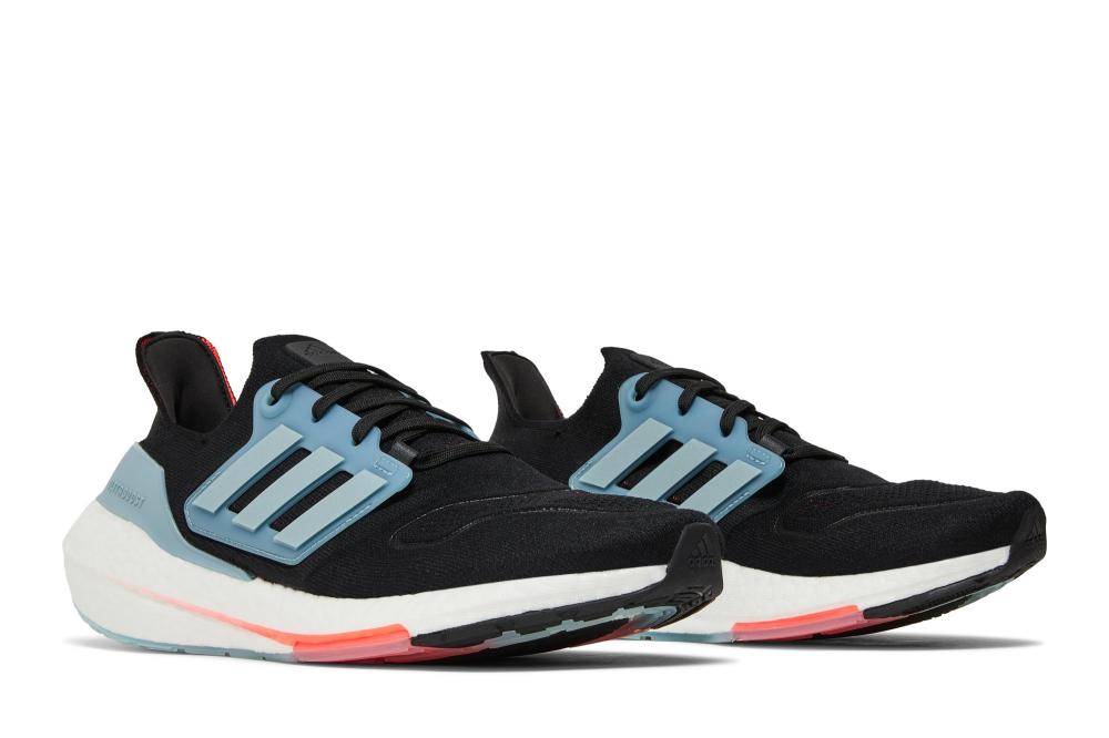 UltraBoost 22 'Black Magic Grey'