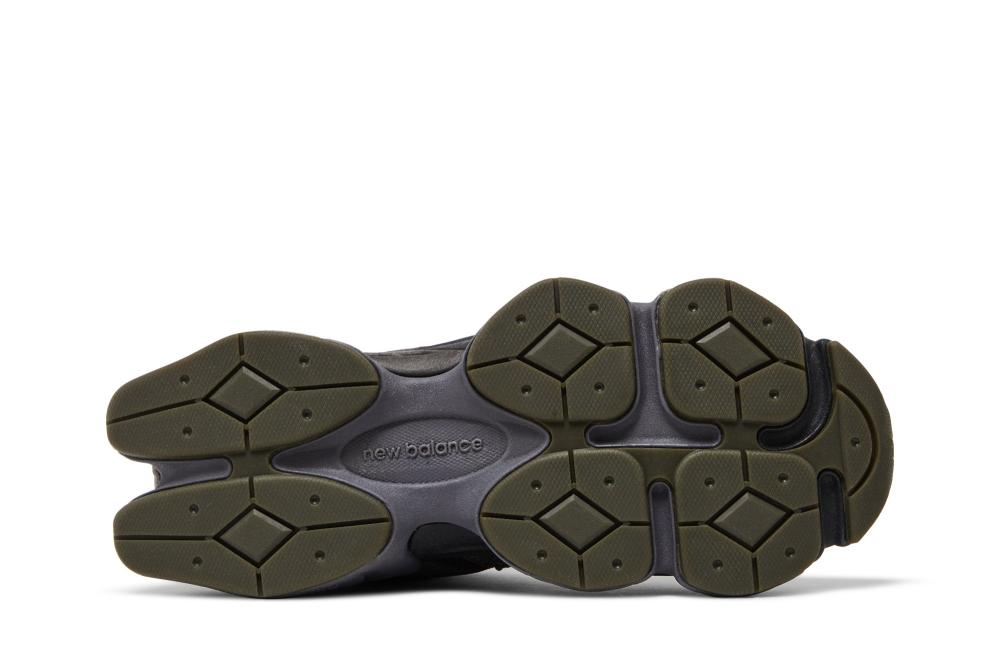 9060 'Blacktop Dark Moss'