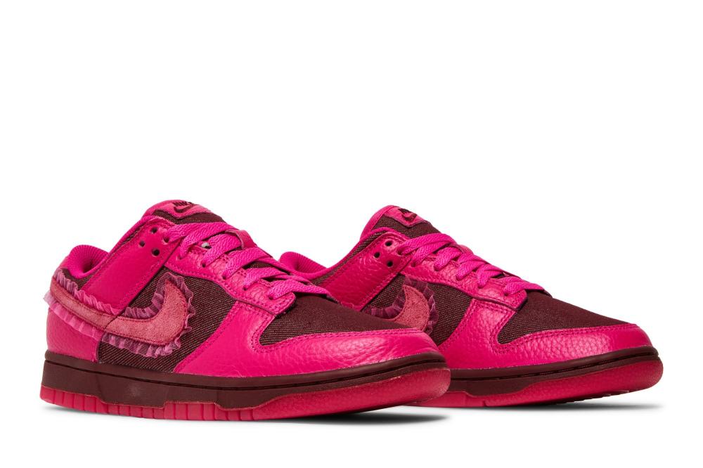 Wmns Dunk Low 'Valentine's Day'