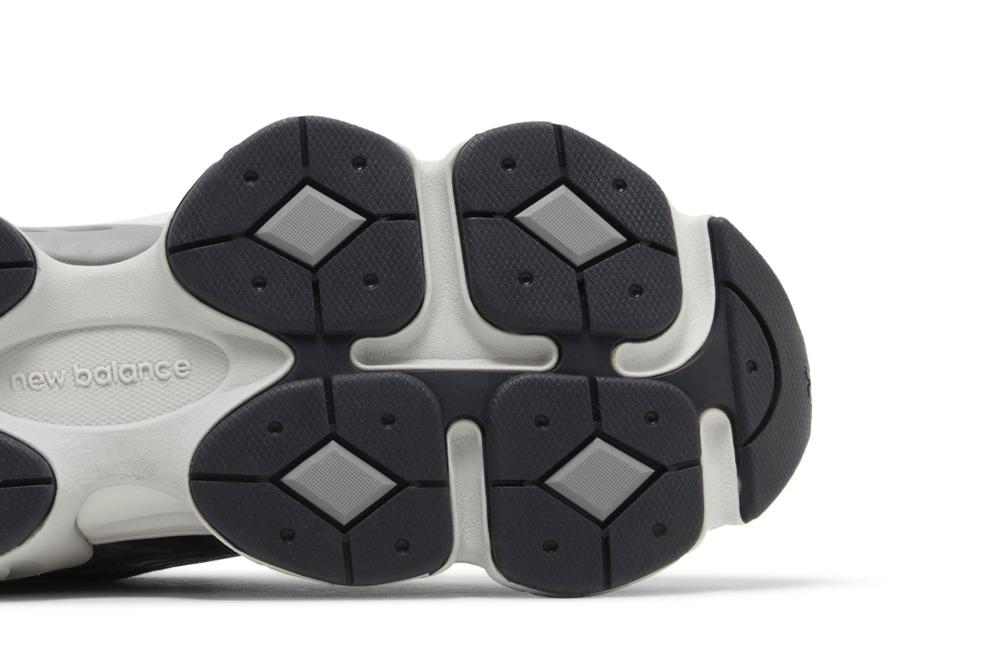 9060 'Dark Grey'