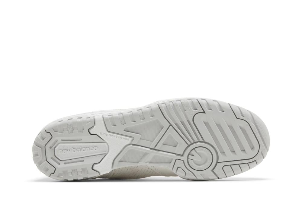 550 'Reflection White'