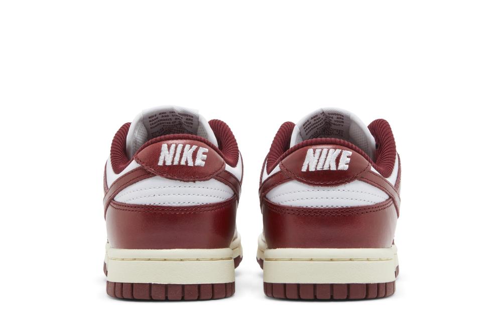 Wmns Dunk Low Premium 'Vintage Red'