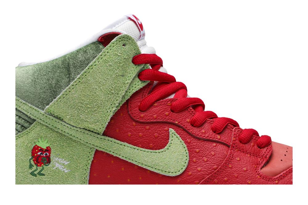 Dunk High SB 'Strawberry Cough'