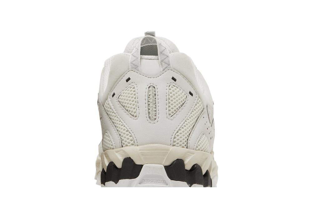 610 'Nimbus Cloud Black'