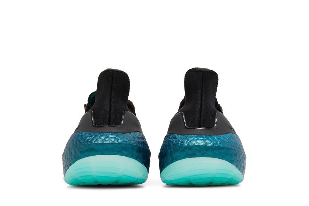 UltraBoost 22 'Black Mint Rush'