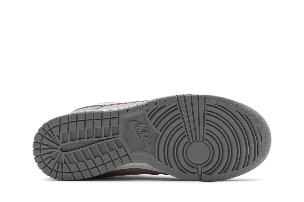 Wmns Dunk Low 'Soft Grey Pink'