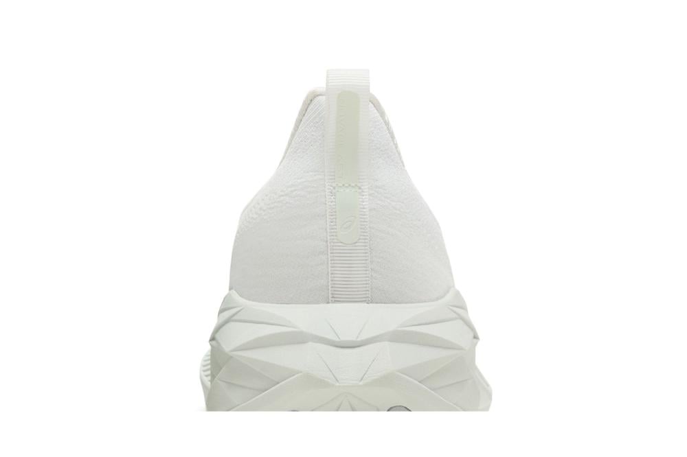 Novablast 4 'White Pale Mint'