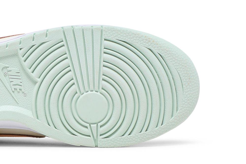 Wmns Dunk Low 'Barely Green'