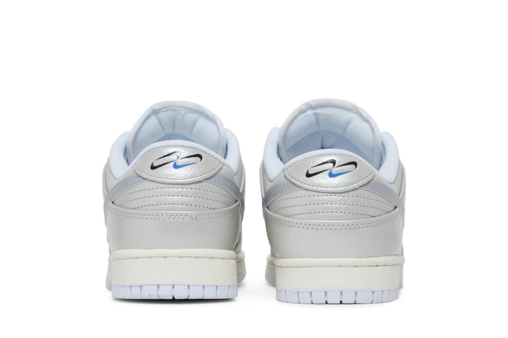 Dunk Low SE 'Metallic Silver'
