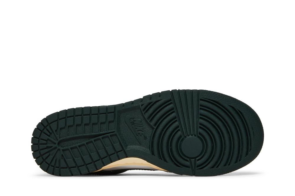 Wmns Dunk Low 'Vintage Green'