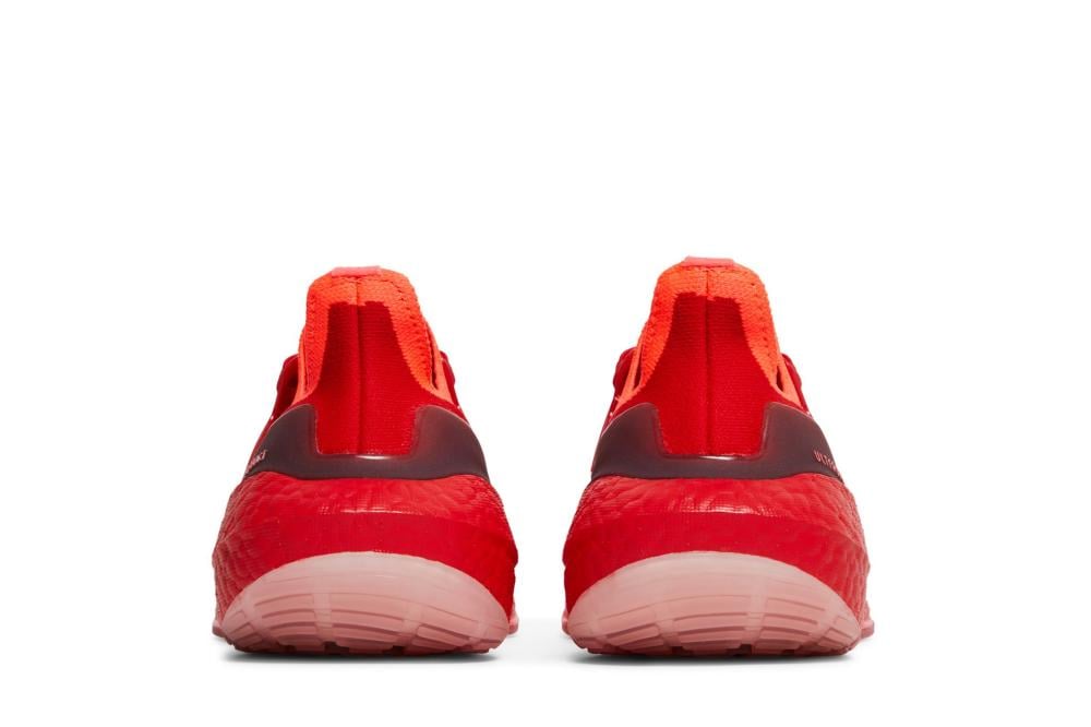 UltraBoost 22 'Vivid Red'
