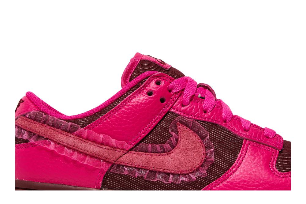 Wmns Dunk Low 'Valentine's Day'