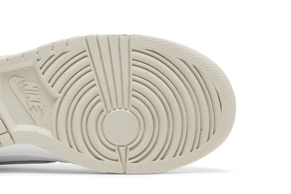 Wmns Dunk Low SE 'Sisterhood'