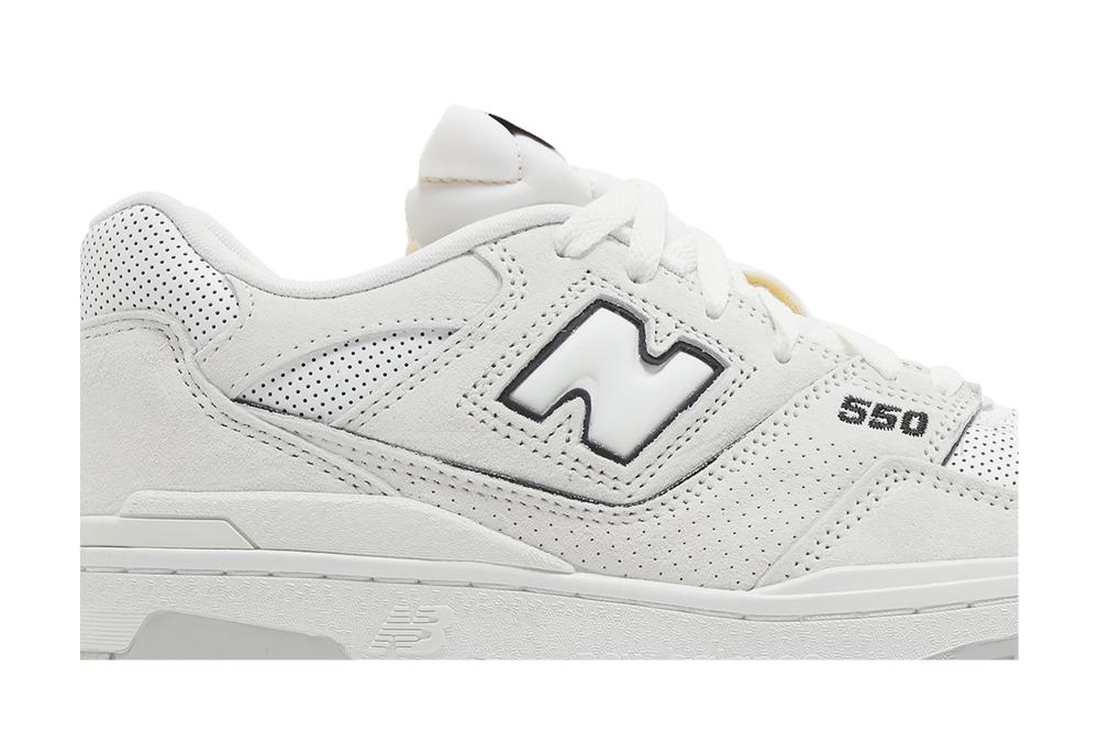 550 'Reflection White'