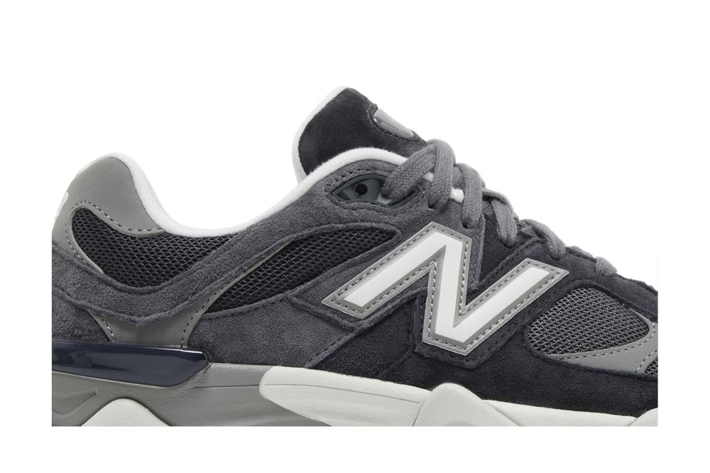 9060 'Dark Grey'