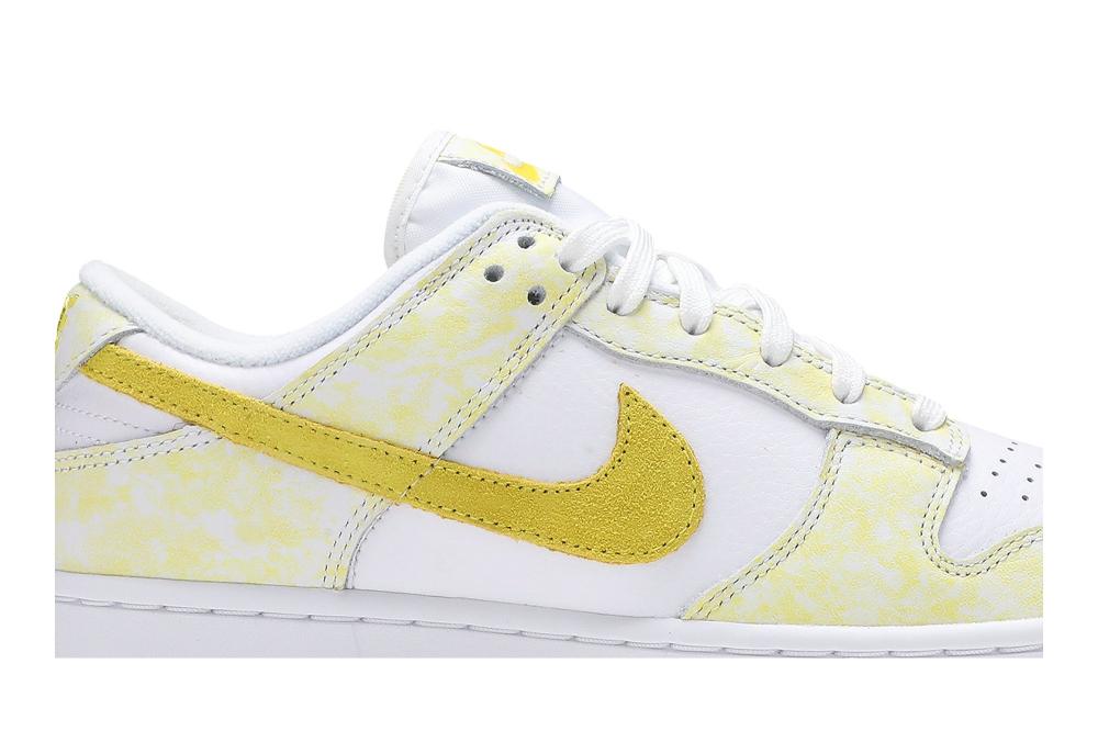 Wmns Dunk Low OG 'Yellow Strike'