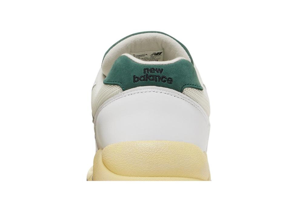 580 'White Nightwatch Green'